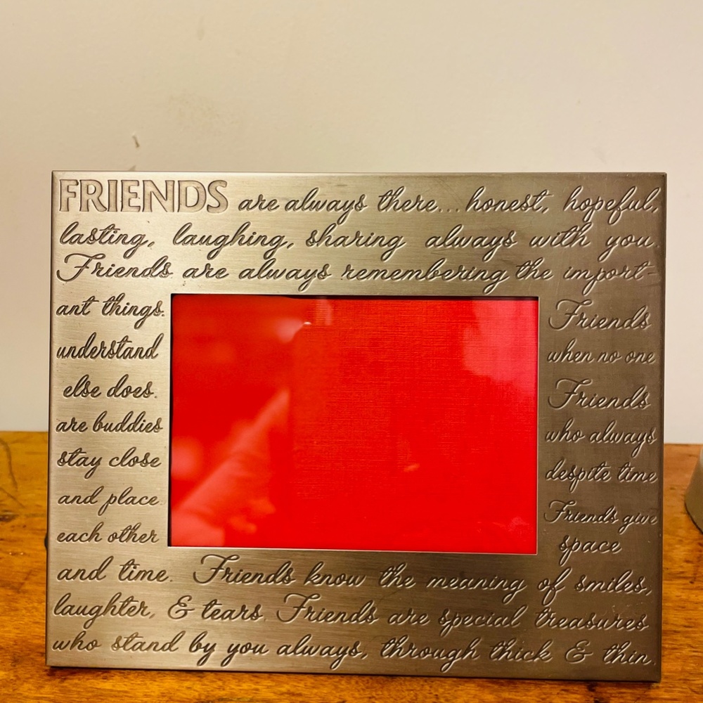 FRIENDS Picture Frame - Picture 2 of 7